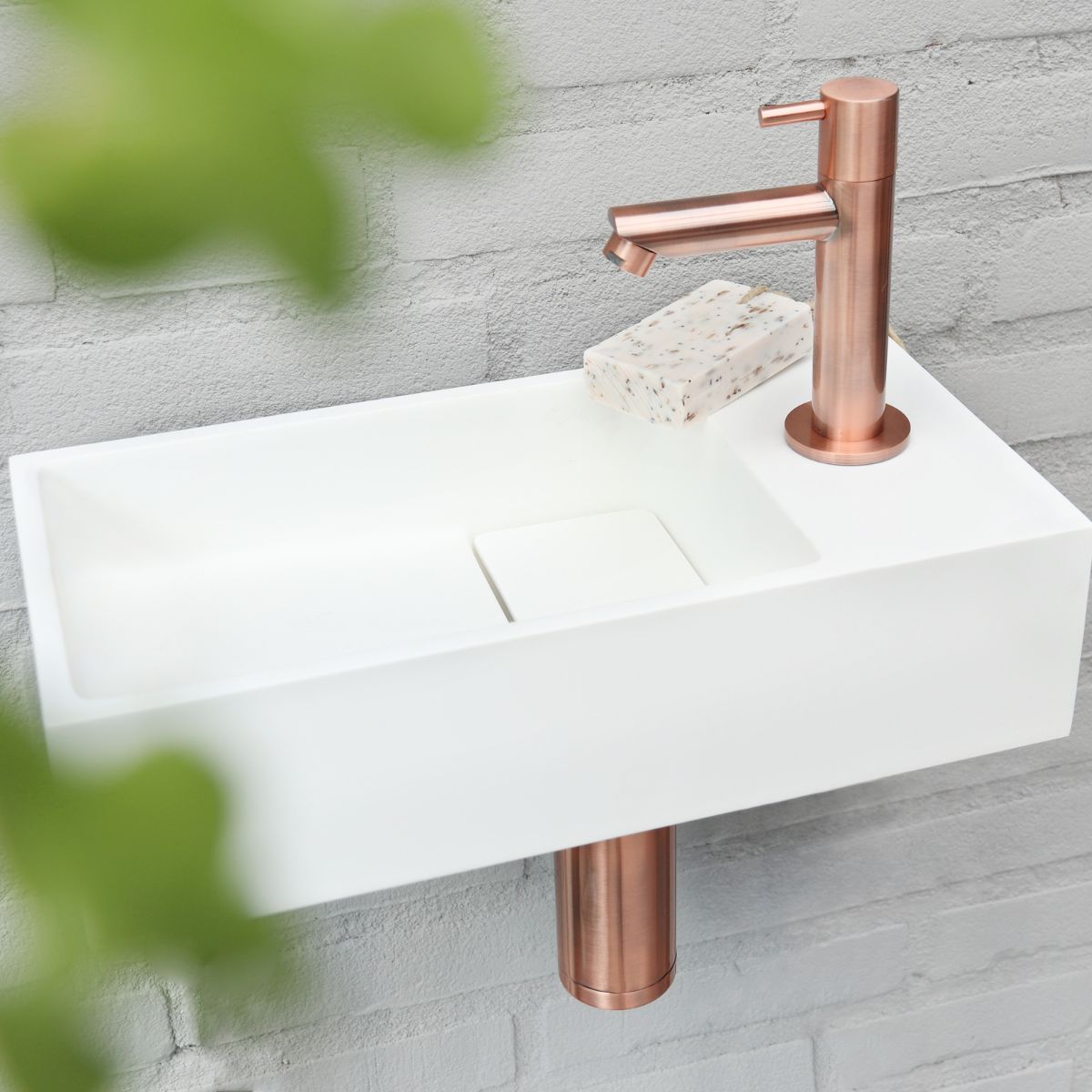 Solid Fontein - Solid Surface Wit - 36 X 18.5 X 9 Cm